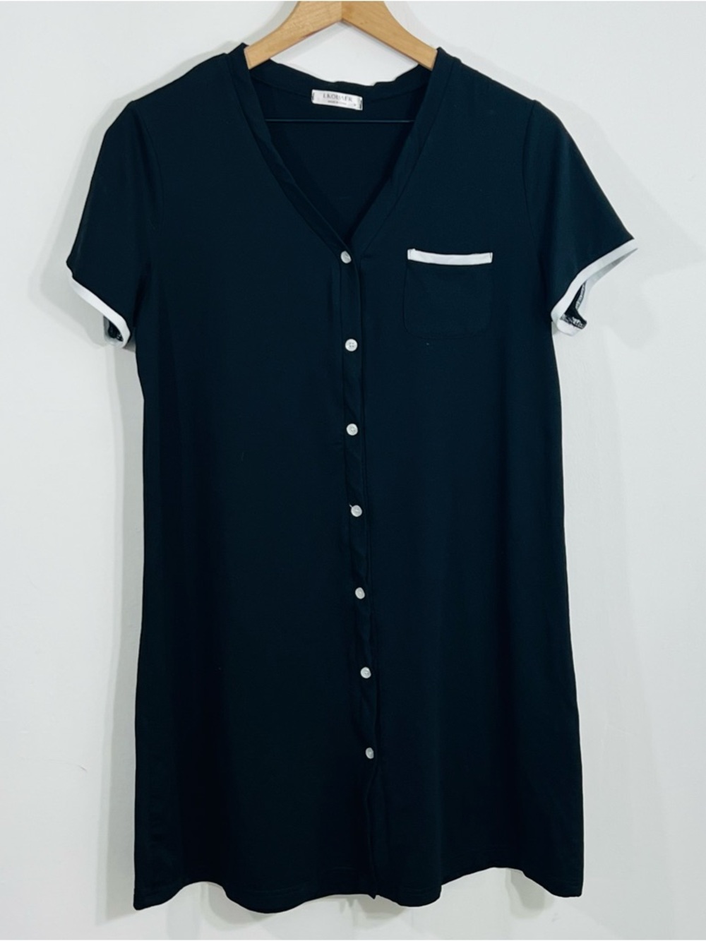 Ekouaer Button Down Sleep Shirts Short Sleeve Nightshirts Black White Trim Med.